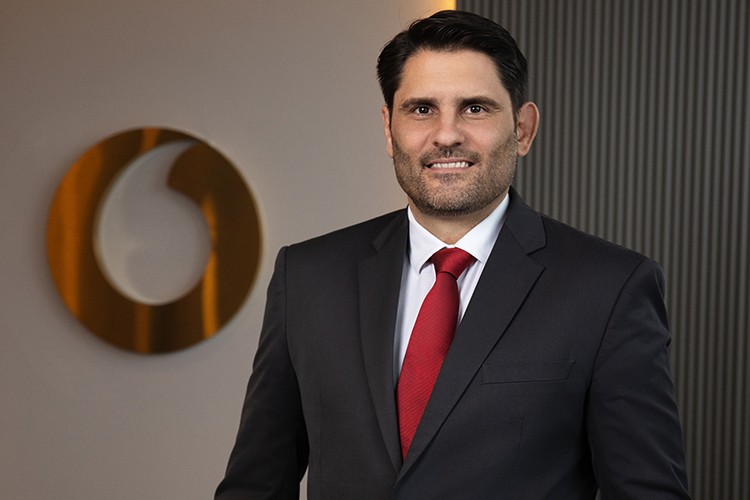 Vodafone'dan araç güvenliği ve acil durum iletişimi için kritik hizmet