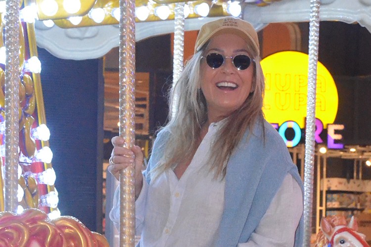 Saba Tümer çocukluğuna döndü