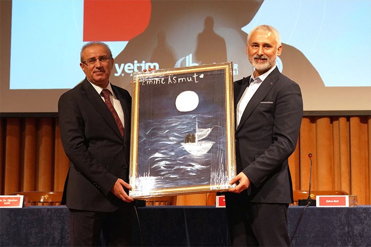 İstanbul'da "Sosyal Yetimlik Sempozyumu" düzenlendi