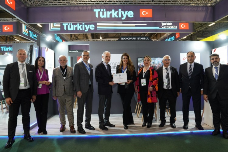 İstanbul'un 4 firması kompozit sektörünün dev buluşması JEC World Fuarı'nda büyük ilgi gördü