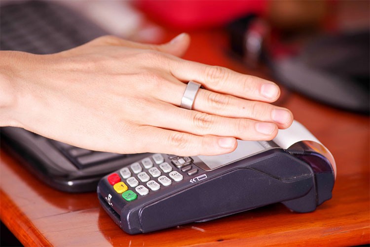 Akıllı yüzükle ödeme teknolojisini hizmete sundu