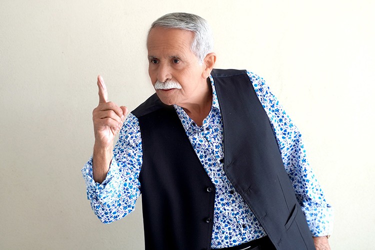 Şiddet mağdurları için 'Adam ol Adam' dedi