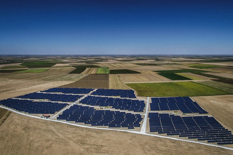 Çin'de güneş pili patent başvurusu 126 bin 400