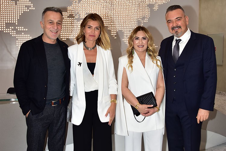 Dostlarına özel davet