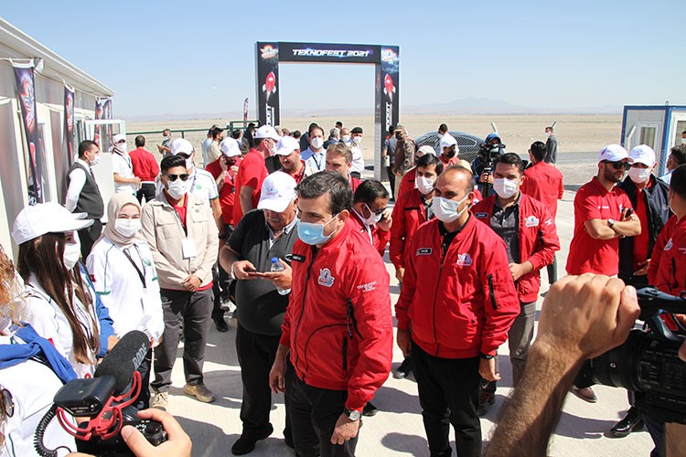 Tuz Gölü'nde Roketler Gökyüzüne Ateşlendi!