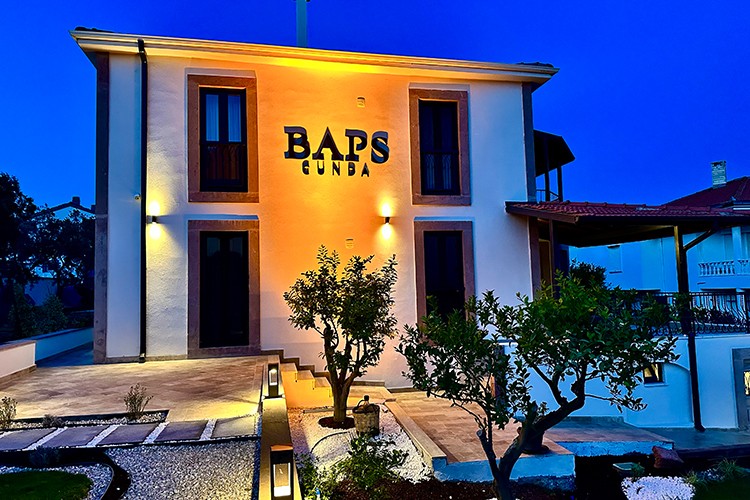 Cunda'nın yenisi Baps Cunda, özel konseptiyle kapılarını açtı