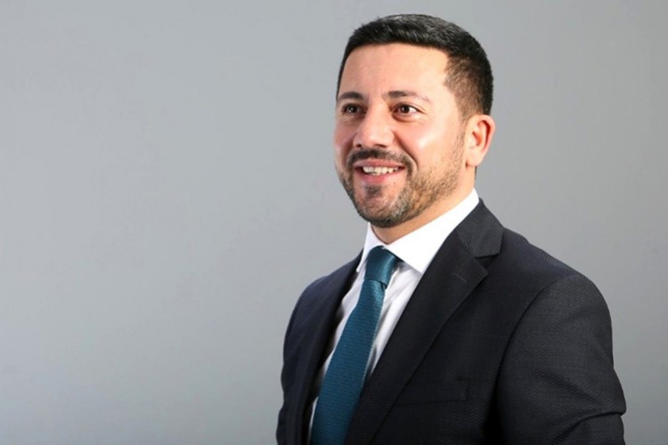 Arı'dan konut müjdesi