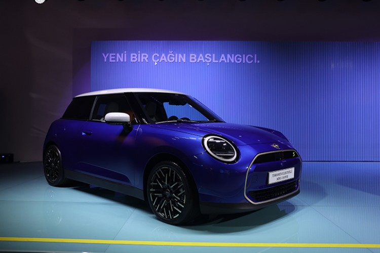 Yeni MINI Modelleri Özel Bir Etkinlikte Tanıtıldı