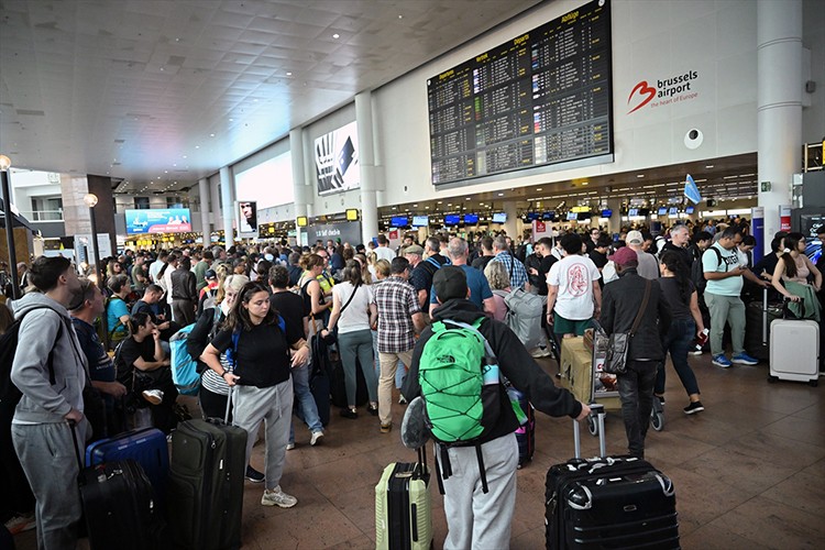 Avrupa'nın büyük havalimanlarında siber saldırı şoku