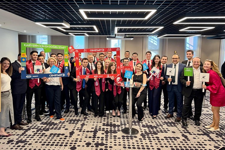 OYAK Çimento'nun Mühendis Geliştirme Programı mezunları belli oldu