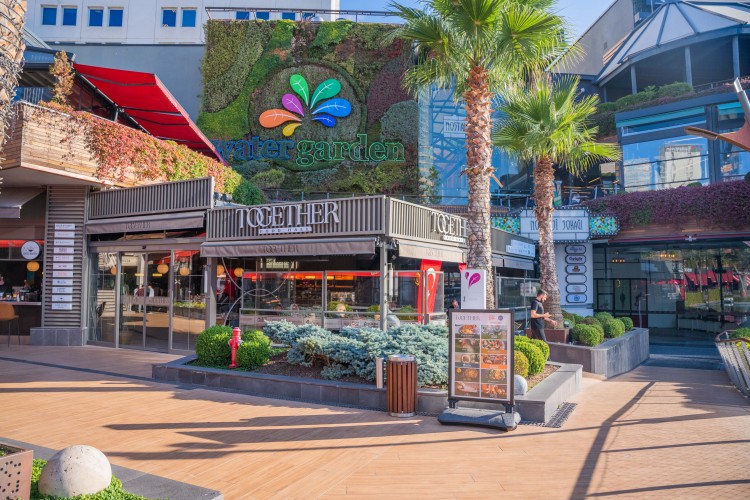 Together Food Hall'de White Burger ile gerçek burger lezzetine varacaksınız