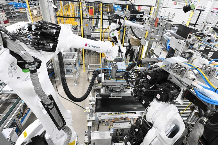 LG, LIGHTHOUSE FACTORY UZMANLIĞI İLE B2B GİRİŞİMLERİNİ GELİŞTİRİYOR