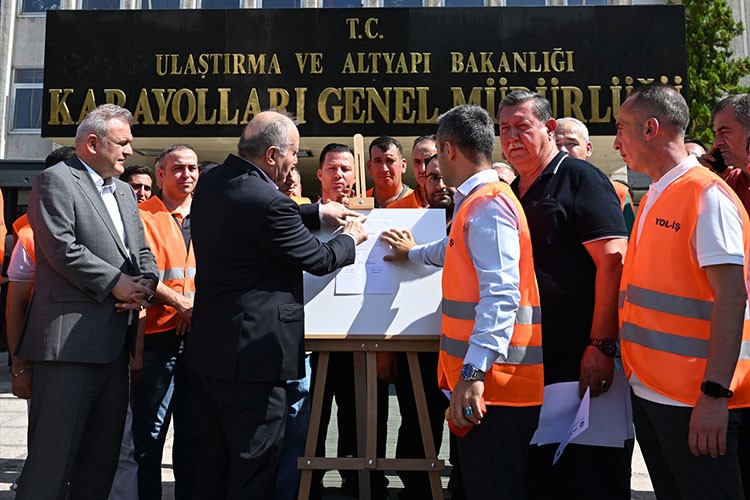 TÜRK-İŞ, grev kararını Karayolları Genel Müdürlüğüne astı