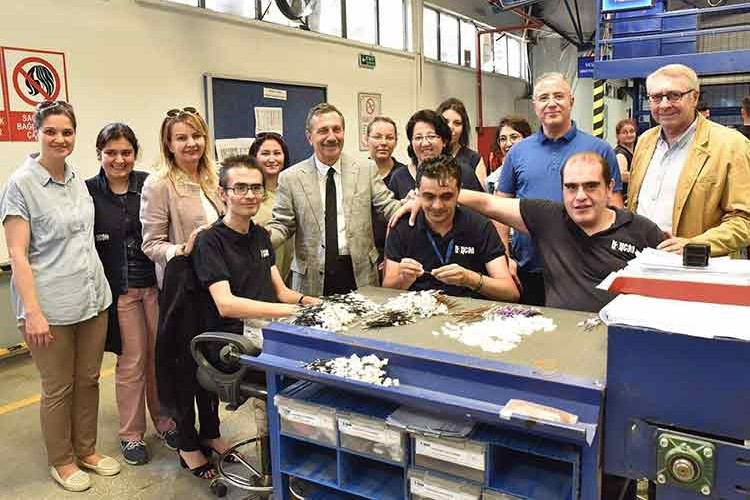 Engelli bireylere engelsiz projeler