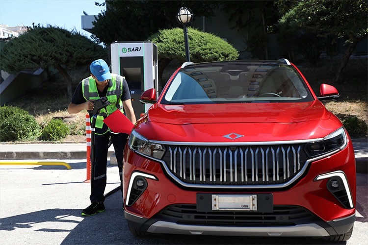 Türkiye'de elektrikli araç şarj istasyonu sayısı 11 bini aştı
