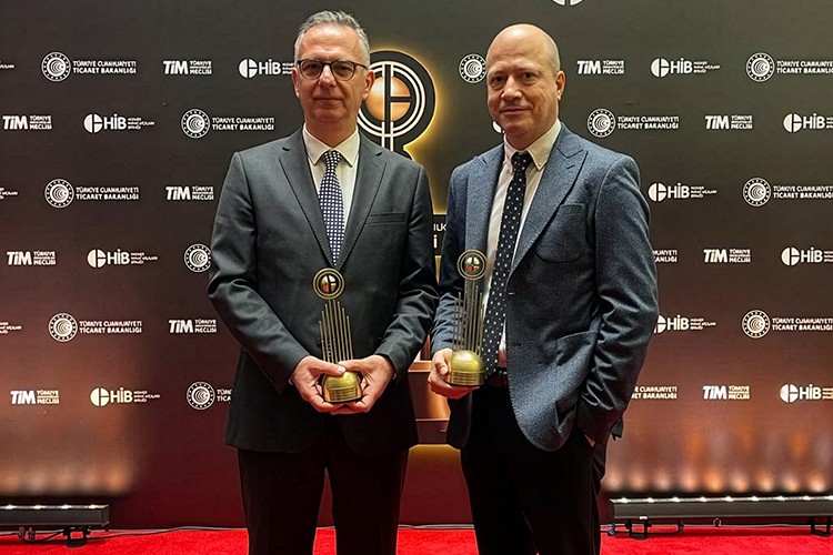 Coral Travel ve Odeon Turizm çifte ödül aldı