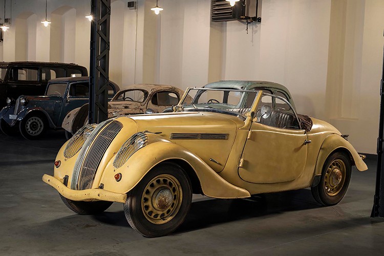 Škoda, 130 yıllık tarihinin efsaneleşmiş modellerini sergiliyor