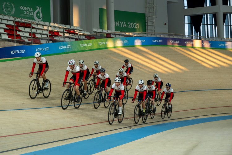 Pist bisikletinde geleceğin şampiyonları yetişecek