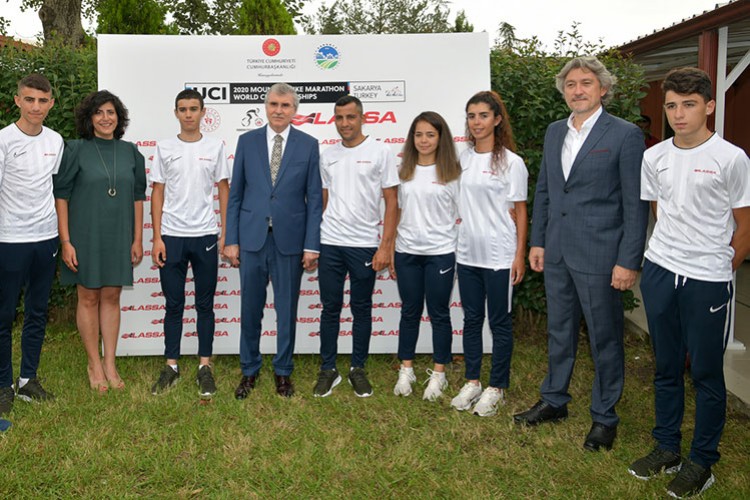 Bisikletçiler buluşuyor