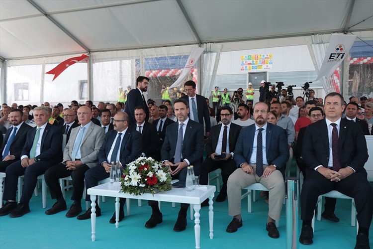 Bigadiç'te yeni bor üretim tesisi açıldı