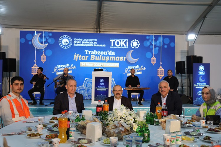 Trabzon TOKİ iftarında bir araya geldi