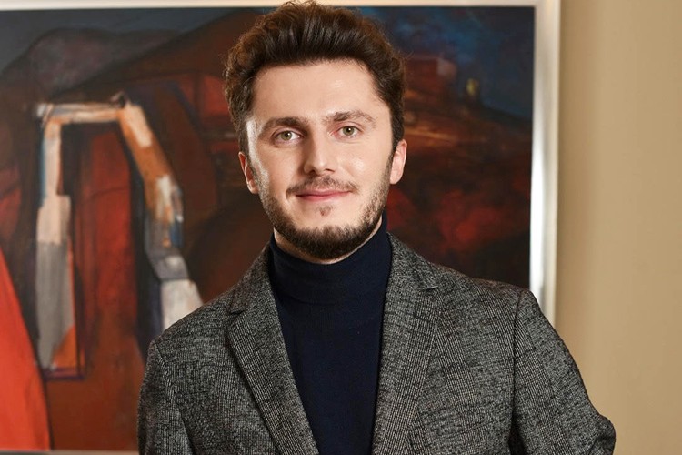 Değerlerimizle büyüyor ve geleceği inşa ediyoruz