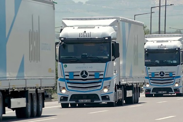 Ekol Lojistik, afet bölgesine 15 tır malzeme taşıyor