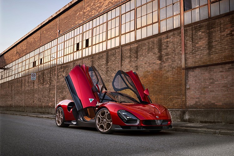 Junior IBRIDA'nın prömiyeri Paris'te gerçekleşti