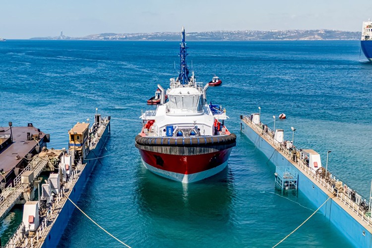 Dünyanın ilk metanol römorkörü Türkiye'den