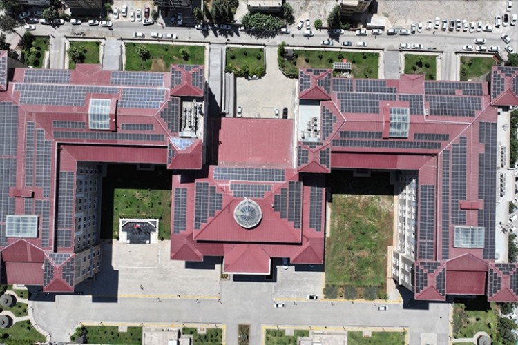 Adıyaman Valiliği enerjisini güneşten alıyor