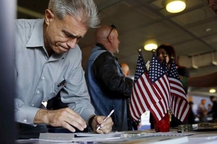 ABD'de istihdam kasımda beklenenden fazla arttı