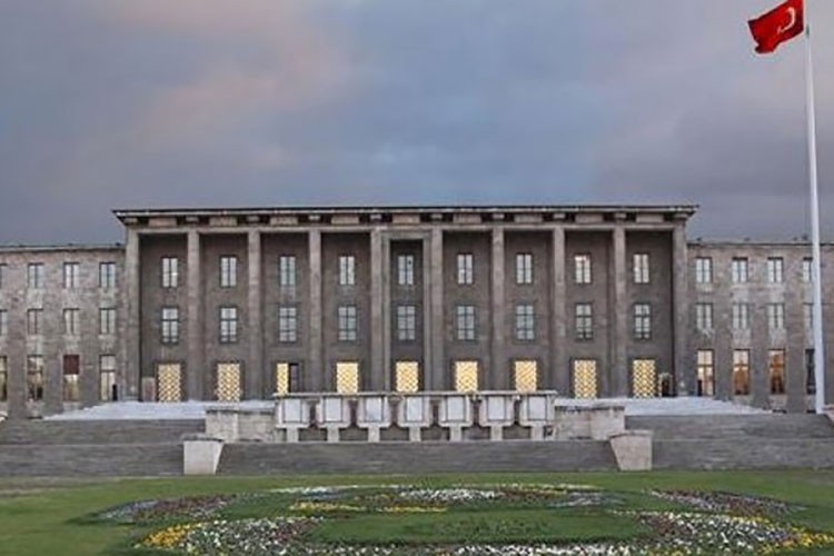 Vergi kanunu komisyondan geçti