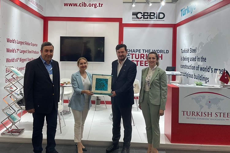 Çelik sektörü Almanya'da buluştu