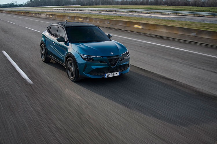 Mart ayına özel Alfa Romeo ayrıcalıkları