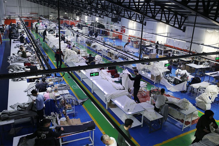 Fabrika kurarak 190 kişiye istihdam sağladı