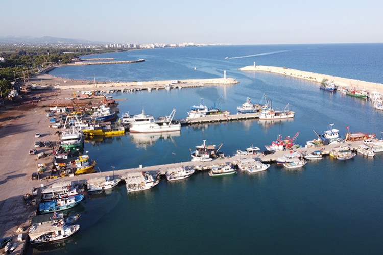 Mersinli balıkçılar "vira bismillah" dedi