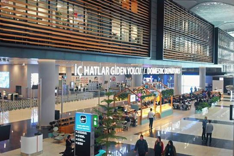 İç hat yolcu trafiğinde belirgin bir artış yaşandı.