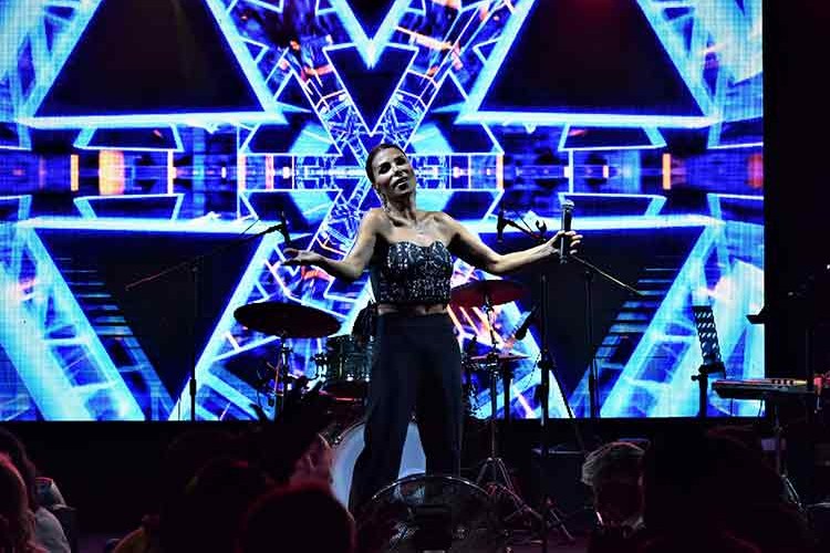 Eski dostlar bir araya geldi