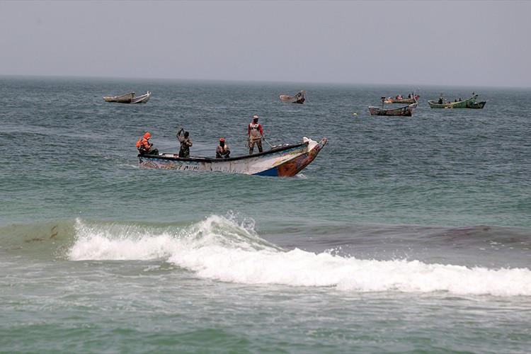Moritanyalı balıkçıların zorlu balık mesaisi