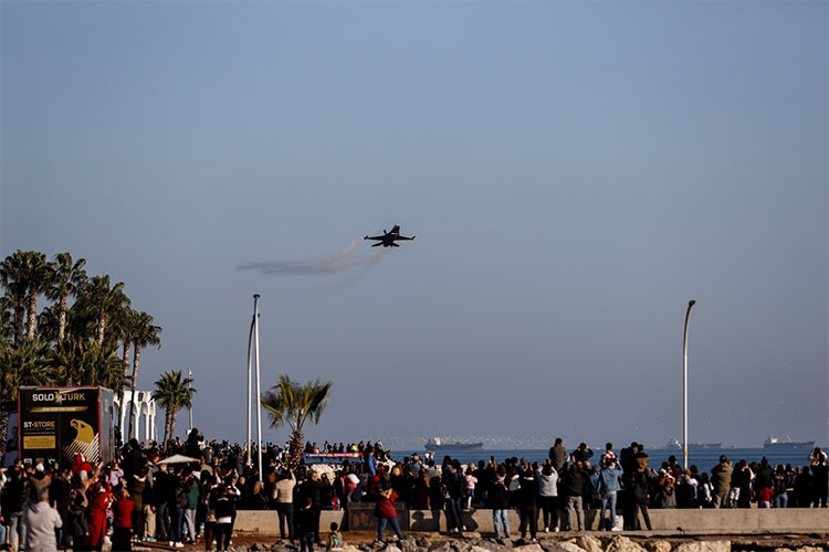 SOLOTÜRK, Mersin'de prova uçuşu yaptı