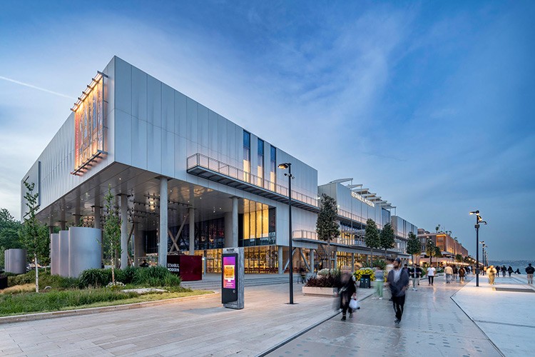 İstanbul Modern'de "kırmızı" temalı filmler gösterilecek