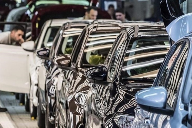 Otomotiv satışları yaklaşık 106 bin adetle tüm zamanların şubat ayı rekorunu kırdı