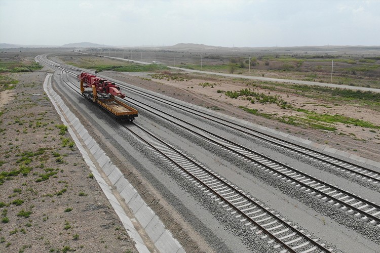Zengezur Koridoru'na uzanan demir yolu çalışmaları yoğunlaştı