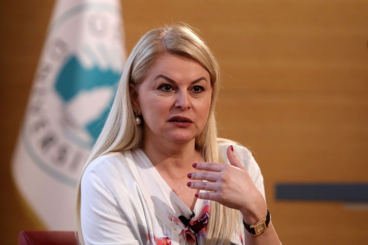 "Üniversiteyi ezber bozmak için okumalıyız!