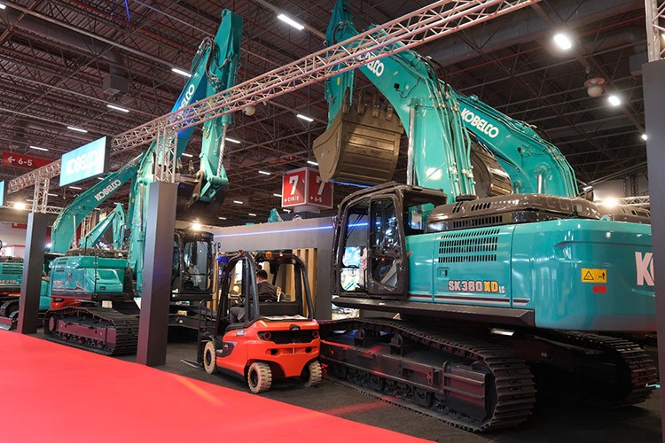 Kobelco Komatek Fuarı'nda dikkat çekti