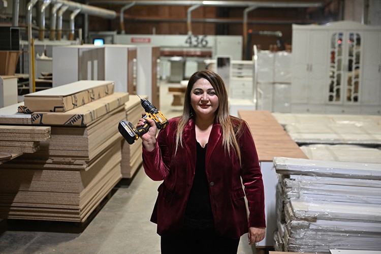 Gaziantep'te mobilya üreten kadın girişimci 8 ülkeye ihracat gerçekleştiriyor