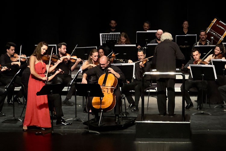 AKM'de Romanya kültür günleri