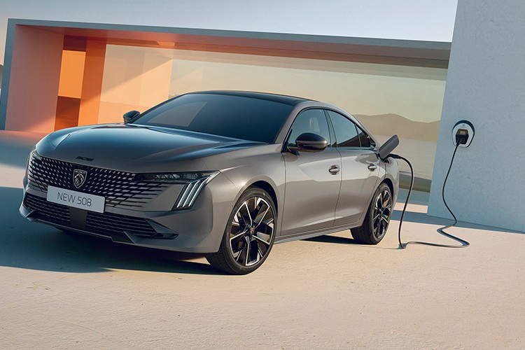 Peugeot 508 yenilendi