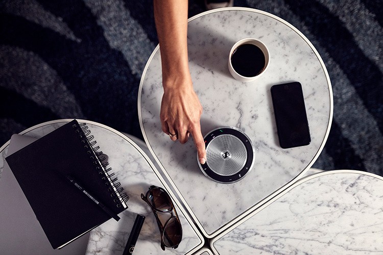 Şirketler teknolojiyi evlere taşıyor