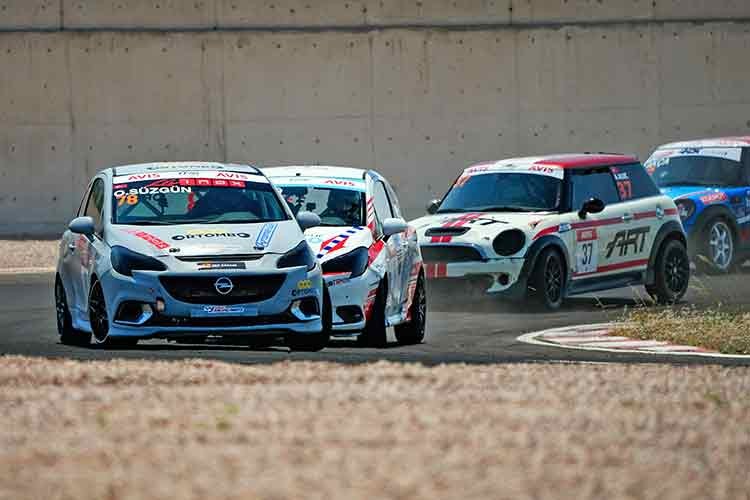 Pistte Üçüncü Randevu İzmir Park'ta